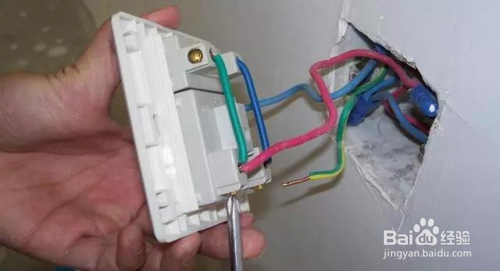 详解日常生活中常见的万用表的使用方法