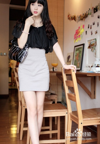 修身半身裙巧搭