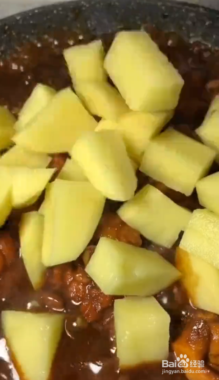 土豆鸡腿的家庭做法