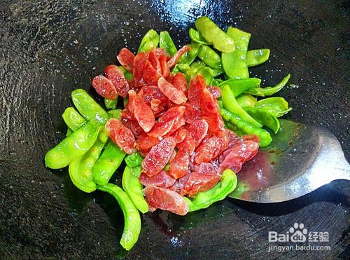 广式腊肠炒荷兰豆