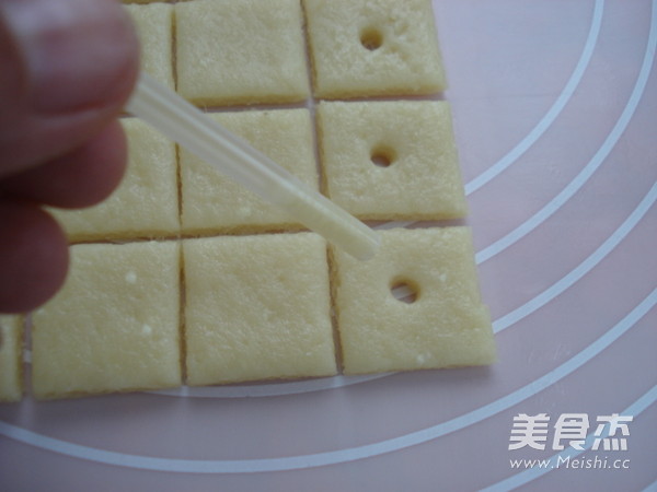 牛奶方块小饼干