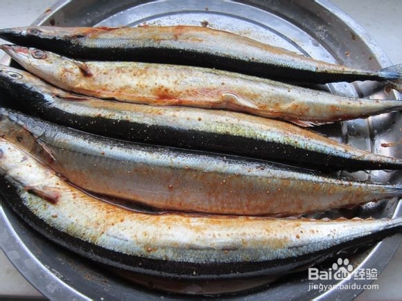 孜然烤秋刀鱼的做法