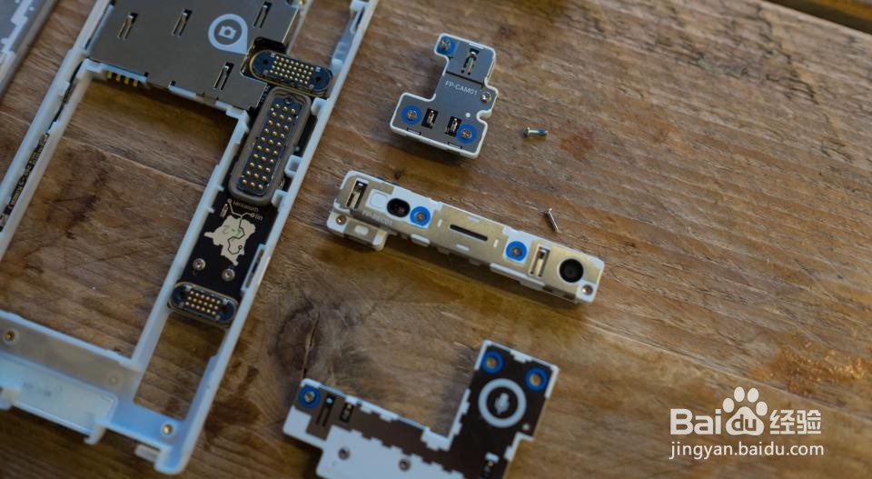 不到一部iPhone 的钱就可以买到模块化手机