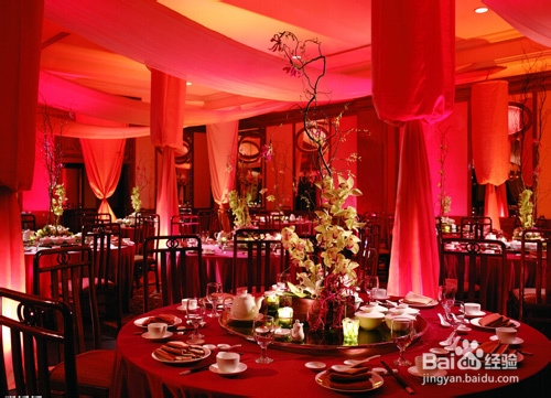 看这里!详解中国传统婚宴餐桌席位安排