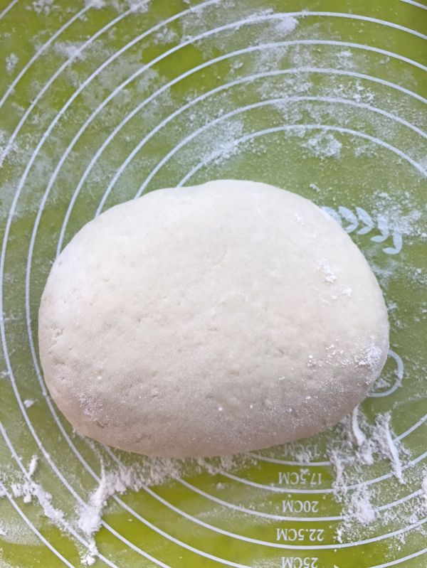 鲜虾贝丁韭菜盒子