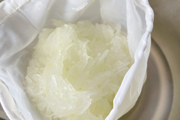 冬翅冬蓉馅月饼