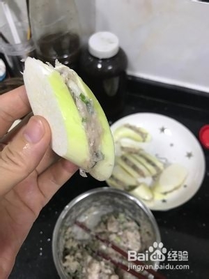 养生食补鲮鱼肉酿茭白的做法