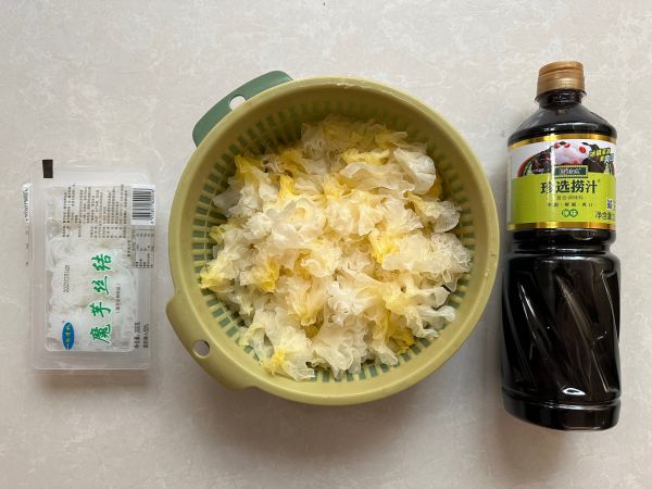 减脂凉拌银耳魔芋丝