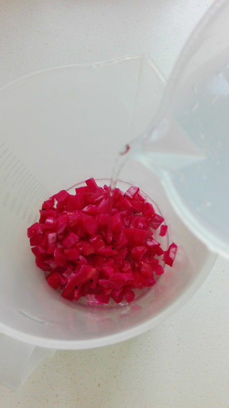 火龙果皮汁怎么做好吃，看这个就能学会