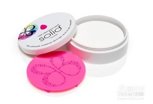 美眉们经常使用的化妆蛋如何清洗呢？