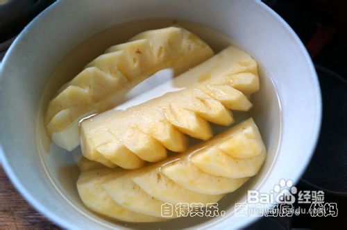 菠萝咕老肉的做法