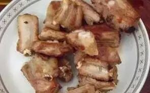 做这道红烧排骨 ,全家都爱吃!