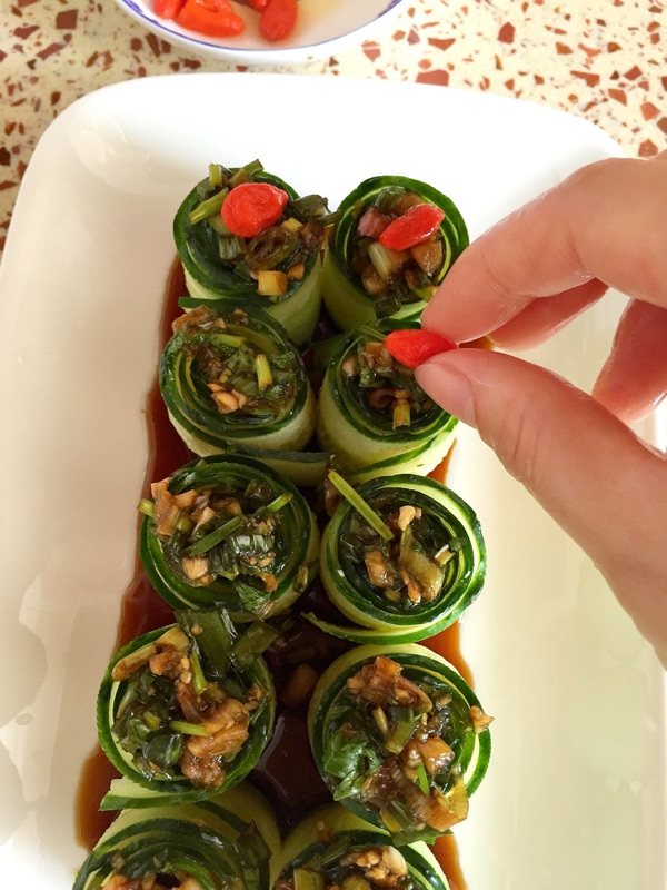 凉拌青瓜小卷的做法，你get到了吗？