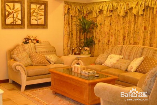 冬季如何运用软装搭配，让客厅变成温馨小窝呢？