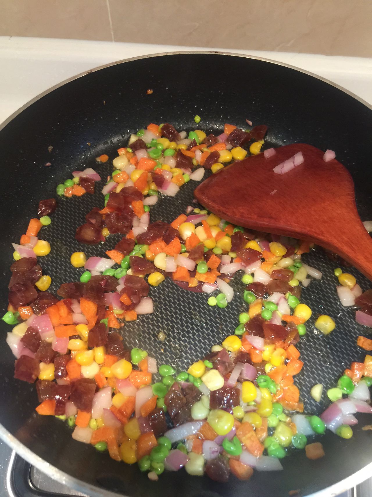 菠萝炒饭会给你这个夏天添加更多的姿色！