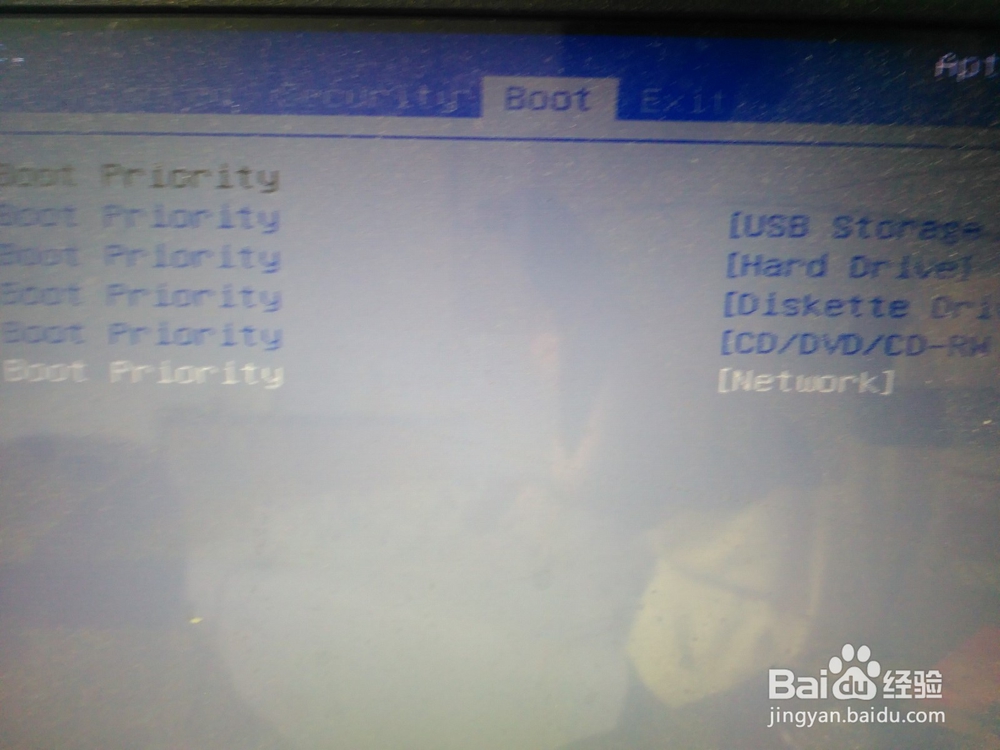 如何设置BOIS进入U盘系统?