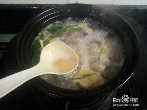 悠闲厨房——野生菌菇炖鸡汤