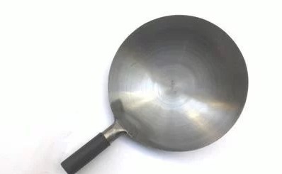 如何挑选铁锅的小窍门