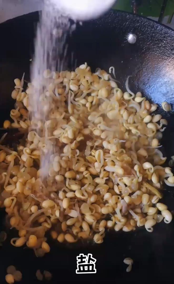 如何制作香味四溢的小炒黄豆芽？