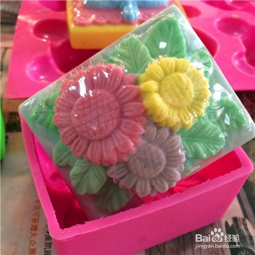 做个美丽的花枝皂吧