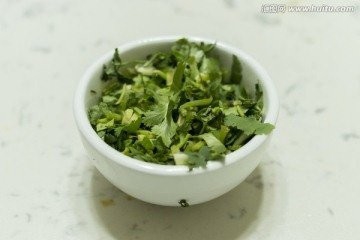 菠菜拌粉丝的家常做法