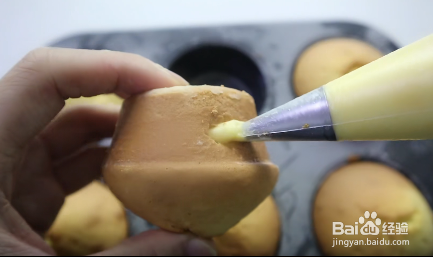 如何在家做美味香甜的蛋黄派