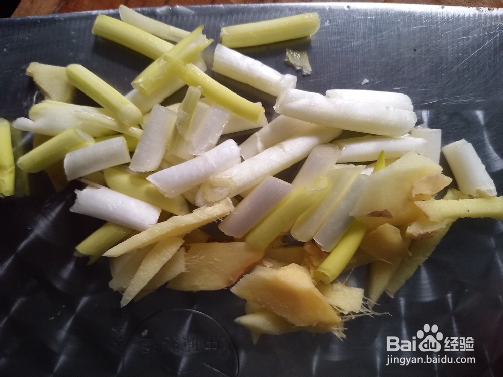 蒜苔木耳炒肉的家常做法