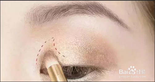 精致烟熏妆的化妆技巧