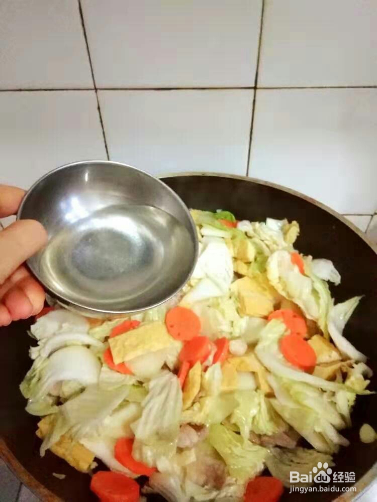 好吃不腻的肉白菜片油豆腐