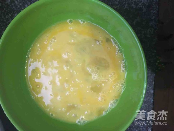 香椿炒鸡蛋的做法