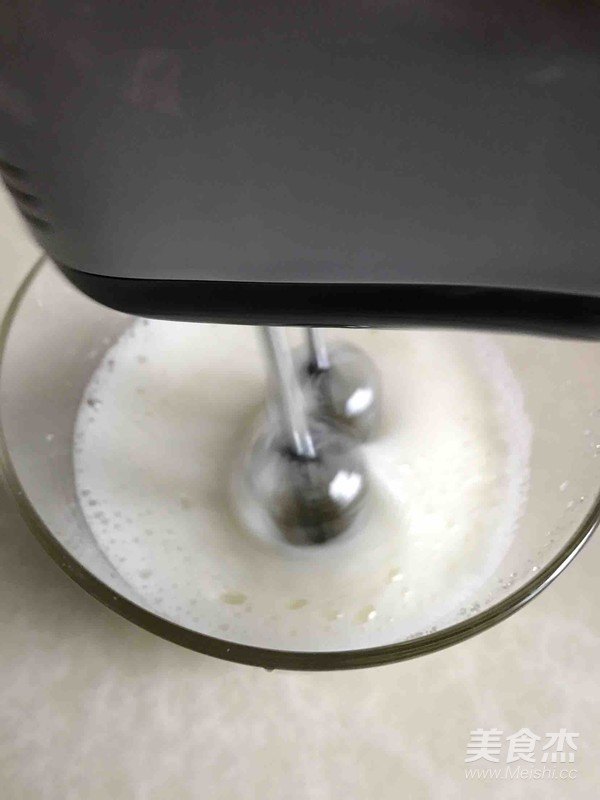 戚风蛋糕卷的做法