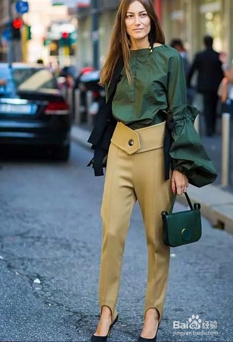 泡泡袖衣服怎么穿出气质