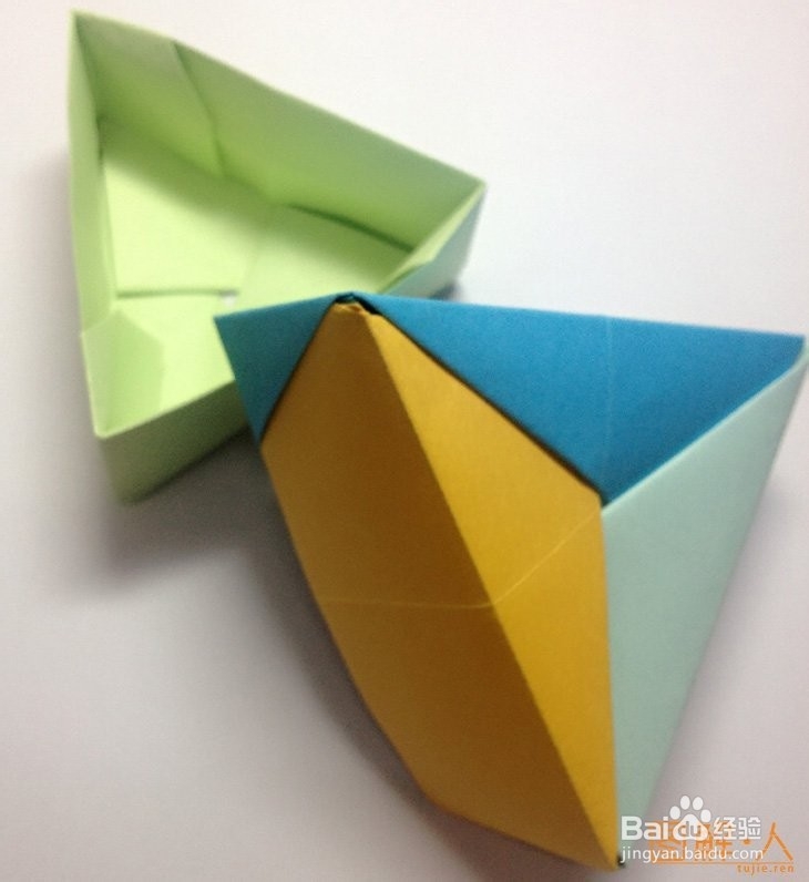 三角形礼物盒子折纸图解教程
