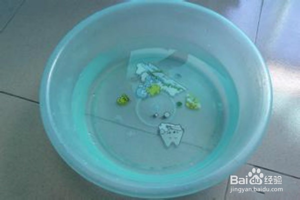 冬日羽绒服家里清洗技巧