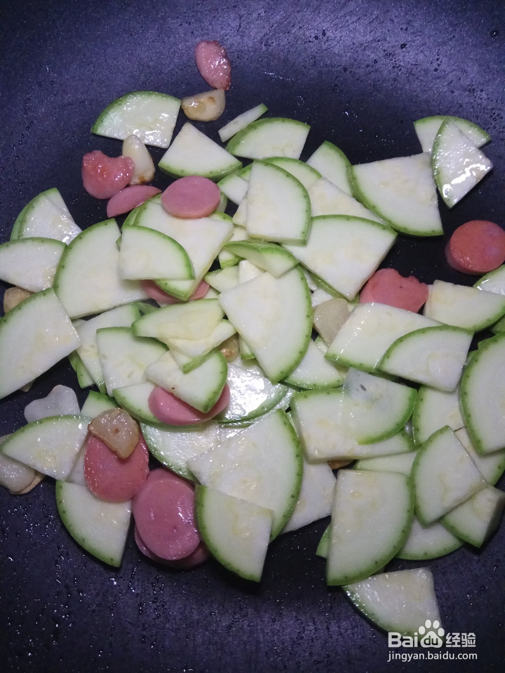 西葫芦炒火腿的美味做法