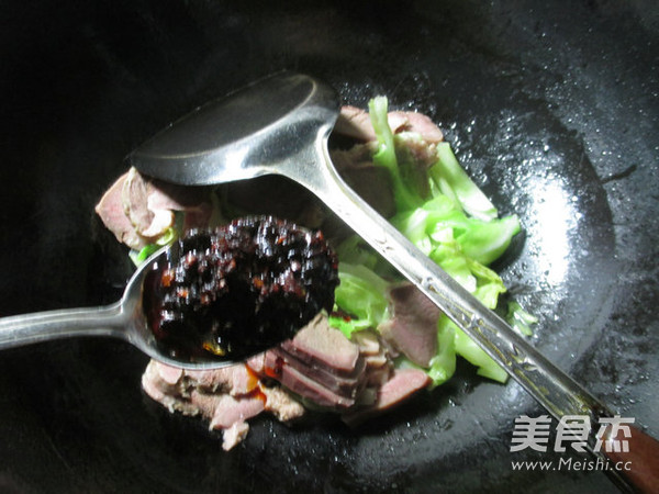 圆白菜炒猪舌头