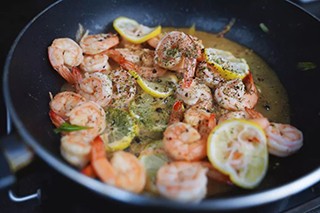 柠檬虾仁的做法