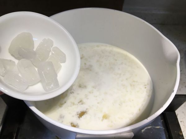 雪燕皂角米桂花奶