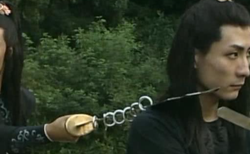 《白眉大侠》小侠艾虎被谁杀死的