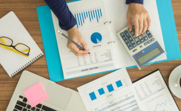 维修费计入什么科目