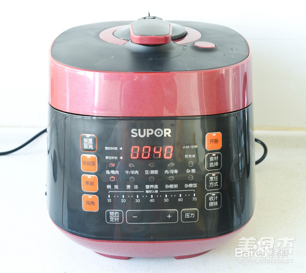 苏泊尔栗子炖笨鸡