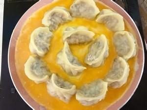 抱蛋煎饺怎么做
