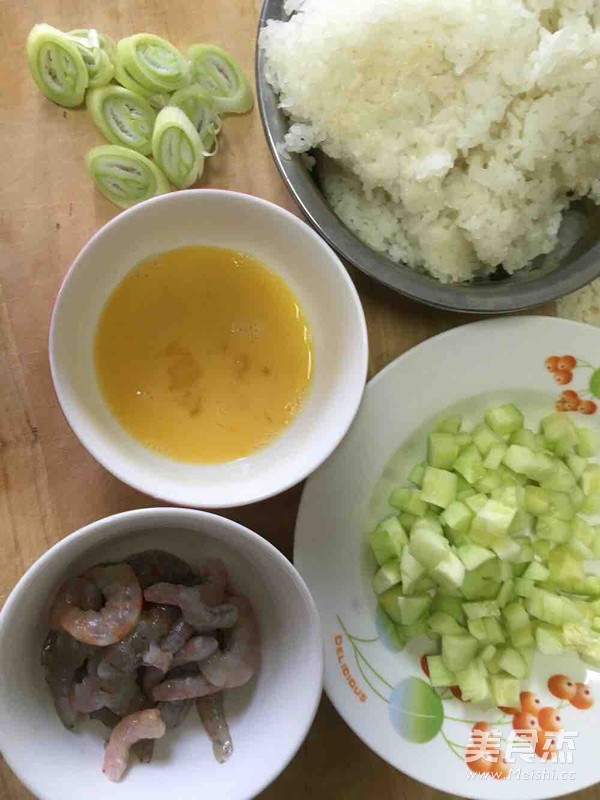 鲜虾酱油炒饭