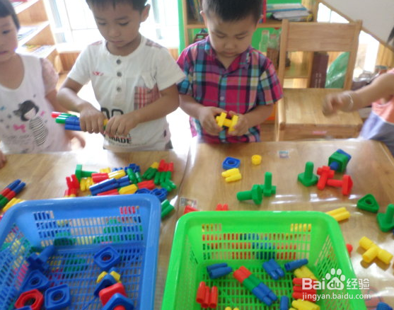 如何让孩子自己收拾玩具?