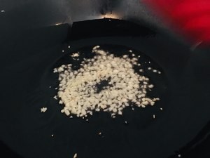 香菇火腿炒生菜的做法