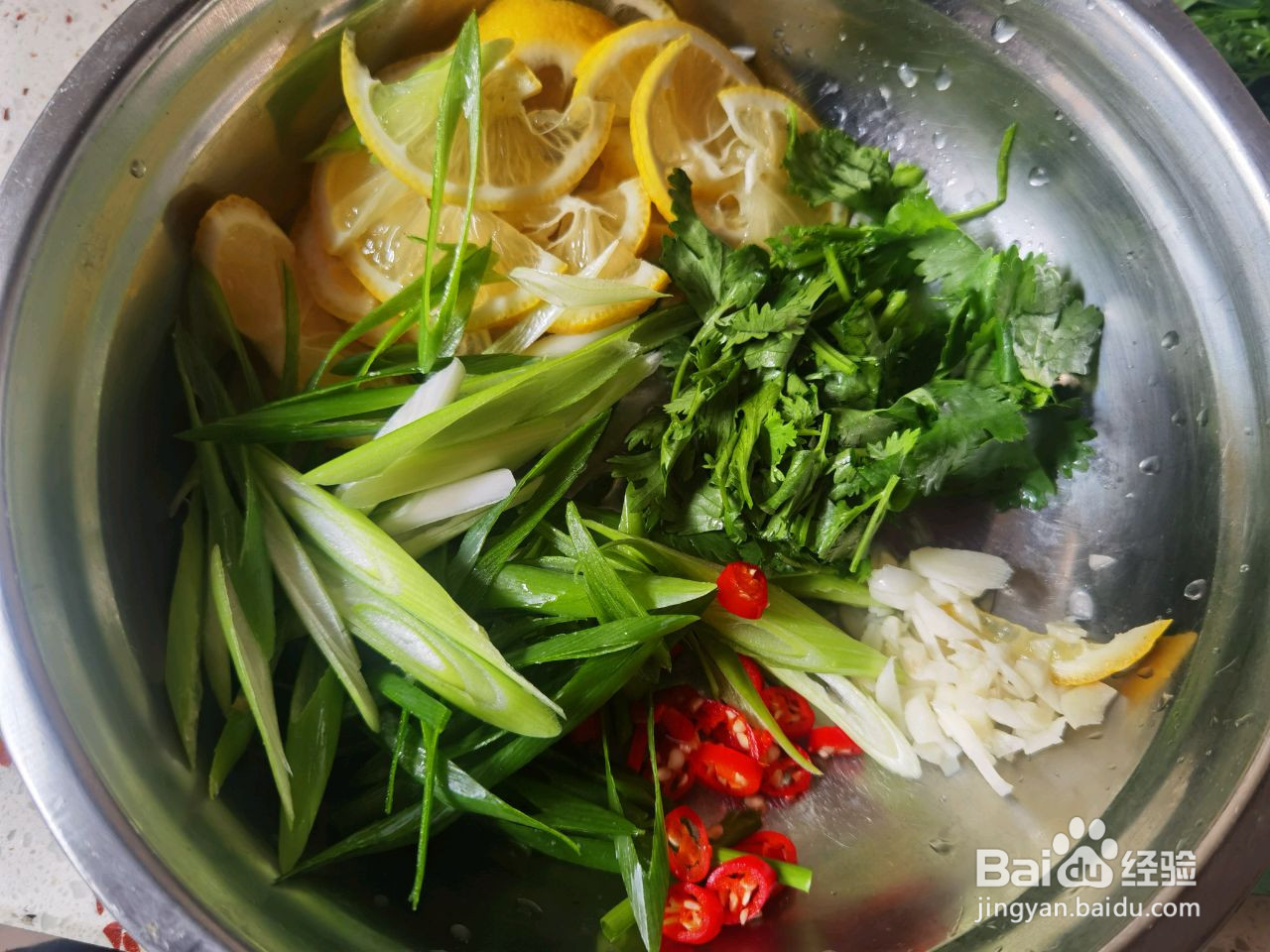 减脂无油柠檬手撕鸡的做法
