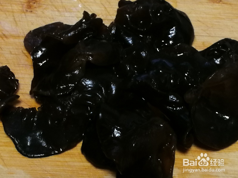很难做的-芦笋炒黑木耳
