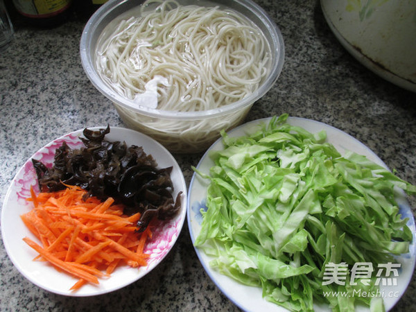 酱油素炒面的做法