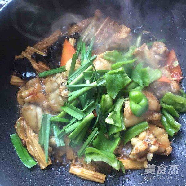 香炒牛蛙的做法