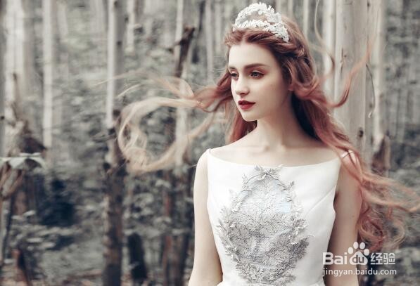 动感发饰在手，唯美新娘妆发轻松打造